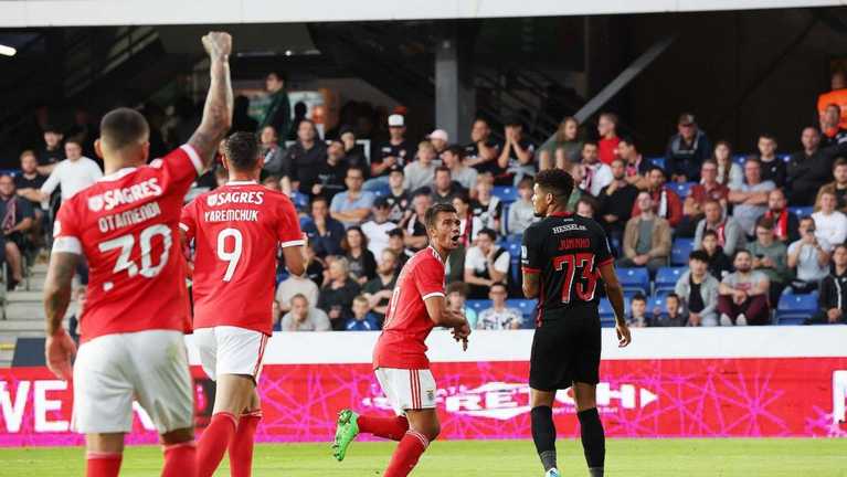 Противостояние Бенфики и Митьюлланда / Twitter "орлов" Противостояние Бенфики и Митьюлланда / Twitter "орлов"