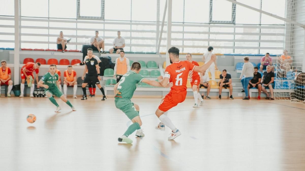 Протистояння Енергії та Урагану / Фото Асоціації футзалу Львівщини Протистояння Енергії та Урагану / Фото Асоціації футзалу Львівщини