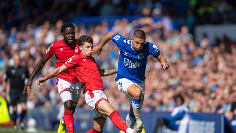 Виталий Миколенко против Ноттингем Форест / Twitter Эвертона Виталий Миколенко против Ноттингем Форест / Twitter Эвертона