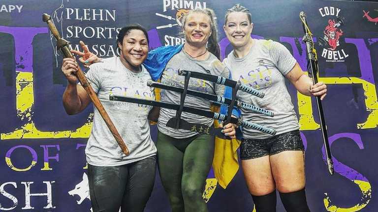 Ольга Лящук (в центре) / фото из соцсетей Ольга Лящук (в центре) / фото из соцсетей