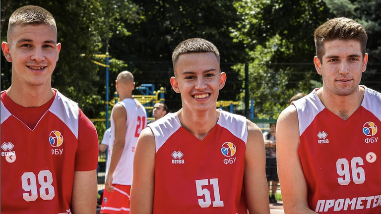 Михайло Бублик (по центру) / фото Прометей Михайло Бублик (по центру) / фото Прометей