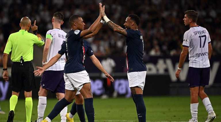 Мбаппе и Неймар / AFP Мбаппе и Неймар / AFP