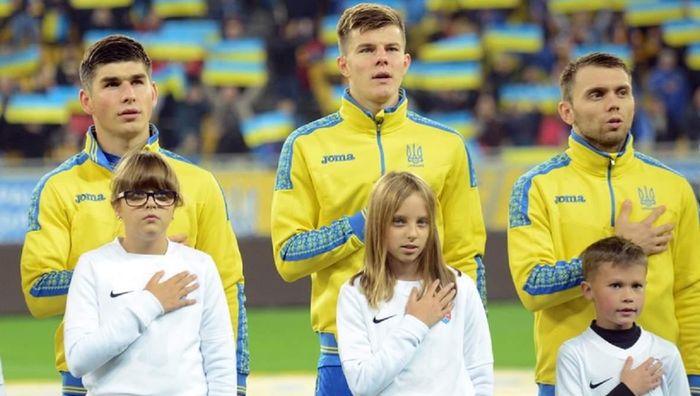 Матчи сборной Украины по футболу официально будут транслировать бесплатно: где смотреть