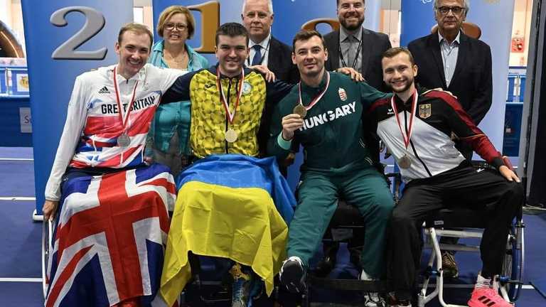 Андрей Демчук во время награждения / Фото из соцсетей Андрей Демчук во время награждения / Фото из соцсетей