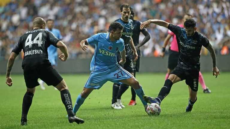 Ярослав Ракицкий (слева) / фото из открытых источников Ярослав Ракицкий (слева) / фото из открытых источников