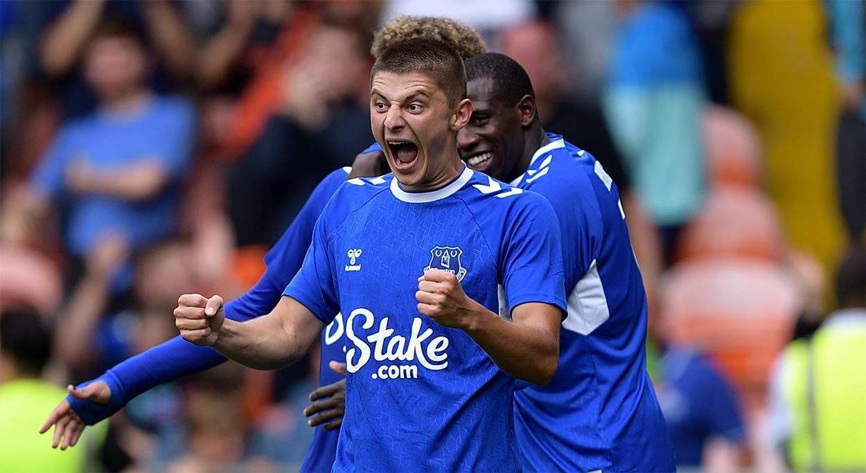 Виталий Миколенко / фото ФК Эвертон