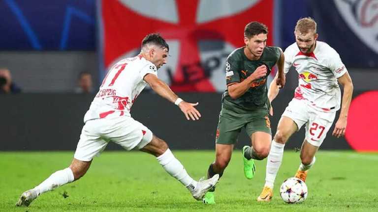 Конрад Лаймер (справа) против Георгия Судакова / фото ФК Шахтер Конрад Лаймер (справа) против Георгия Судакова / фото ФК Шахтер