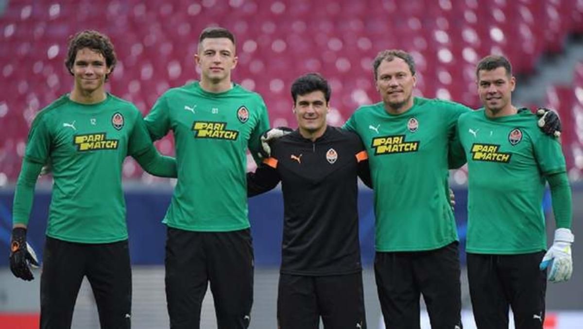 Никита Турбаевский (крайний слева) / ФК Шахтер