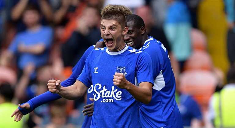 Віталій Миколенко / фото ФК Евертон Віталій Миколенко / фото ФК Евертон