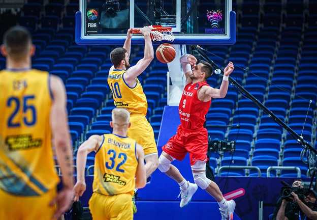 Михайлюк не врятував українців від поразки Михайлюк не врятував українців від поразки