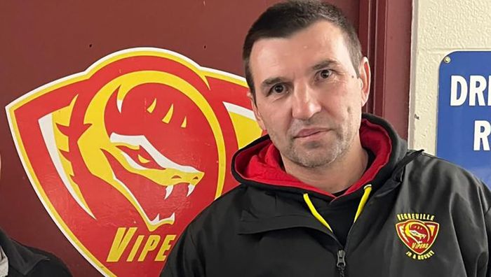 Экс-игрок и тренер сборной Украины возглавил канадский хоккейный клуб