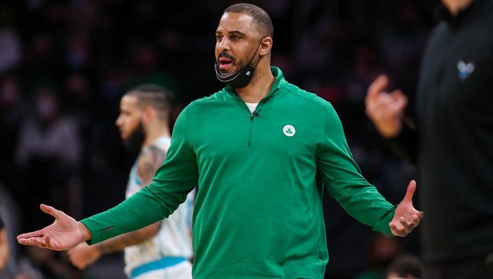 Финалист НБА официально отстранил тренера из-за интимных отношений с коллегой – подробности инцидента