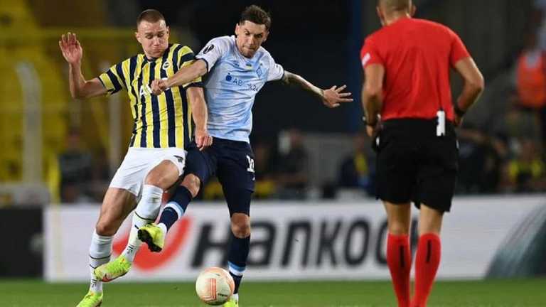 Фенербахче празднует / Сайт клуба Фенербахче празднует / Сайт клуба