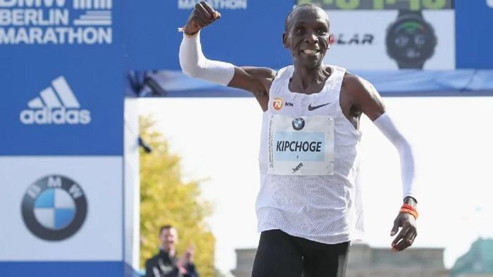 Кипчоге побил собственный мировой рекорд на Берлинском марафоне-2022