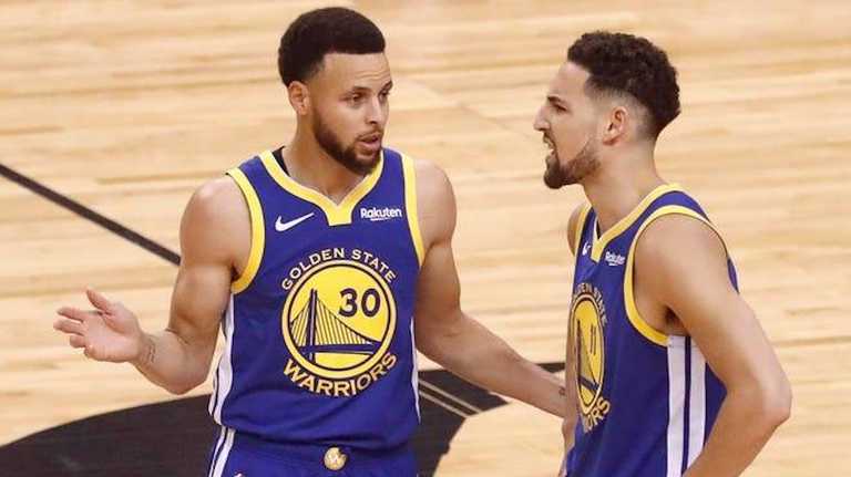 Стефен Карри и Клей Томпсон / фото из открытых источников Стефен Карри и Клей Томпсон / фото из открытых источников