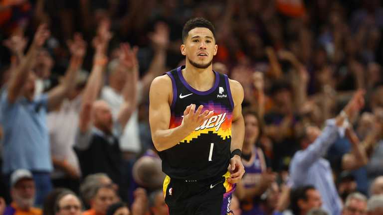 Девін Букер / фото Фінікс Санс Девін Букер / фото Фінікс Санс