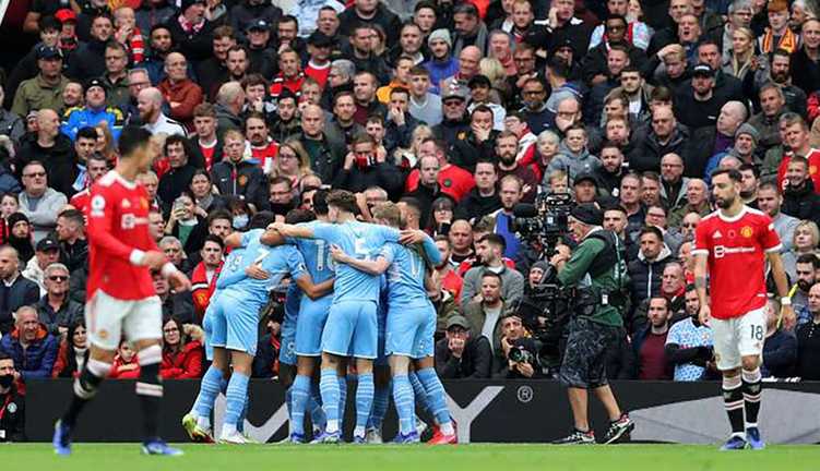 Манчестер Сити против Манчестер Юнайтед / фото AFP Манчестер Сити против Манчестер Юнайтед / фото AFP
