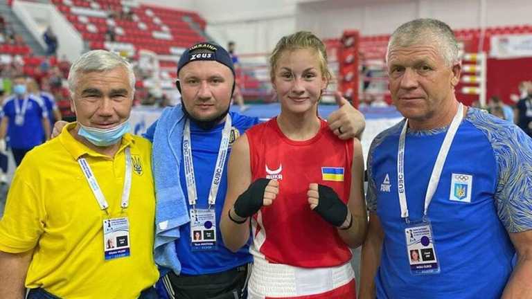 Анастасия Таран с тренерами / Фото из открытых источников Анастасия Таран с тренерами / Фото из открытых источников