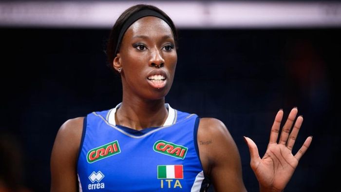 Лидера сборной Италии по волейболу затравили из-за цвета кожи – она хочет покинуть команду