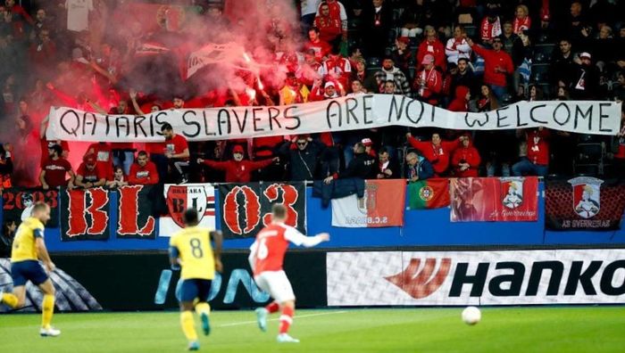 "Рабовласникам тут не раді": ультрас Браги протестують через купівлю акцій клубу керівництвом ПСЖ