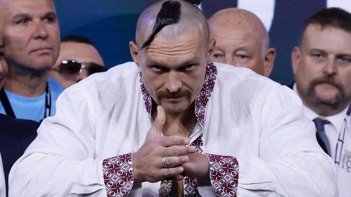 "Усик готовий повернутися в крузервейт": тренер українця назвав несподіваного суперника