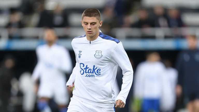 Виталий Миколенко перед матчем с Ньюкаслом / Twitter Эвертона Виталий Миколенко перед матчем с Ньюкаслом / Twitter Эвертона