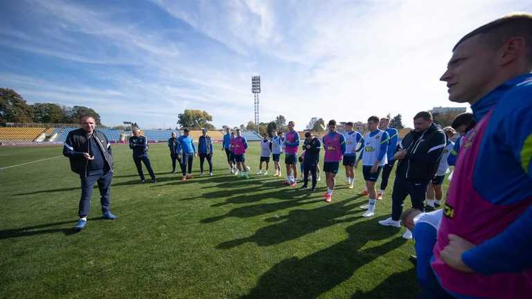 Легионеры днепрян вернулись к работе / фото СК Днепр-1 Легионеры днепрян вернулись к работе / фото СК Днепр-1