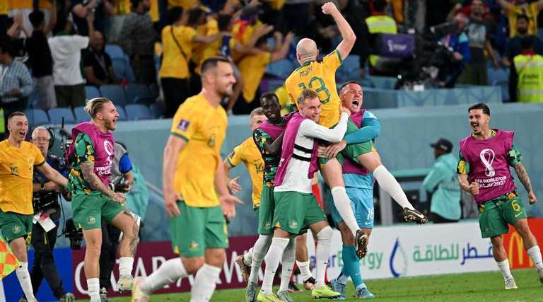 Збірна Австралії вдруге в історії вийшла до плей-офф ЧС / фото AFP Збірна Австралії вдруге в історії вийшла до плей-офф ЧС / фото AFP