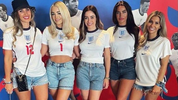 Горілочка лилася: захмарний чек отримали дівчата футболістів збірної Англії на ЧС-2022
