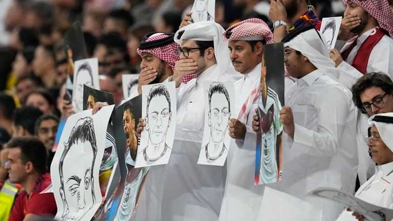 Вболівальники Катару з протестом / фото з відкритих джерел