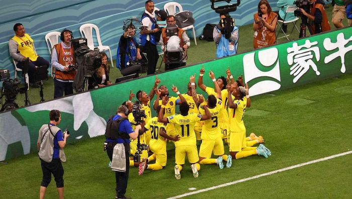 ЧС-2022: Еквадор впевнено розібрався з Катаром – господарі вперше в історії програли матч-відкриття