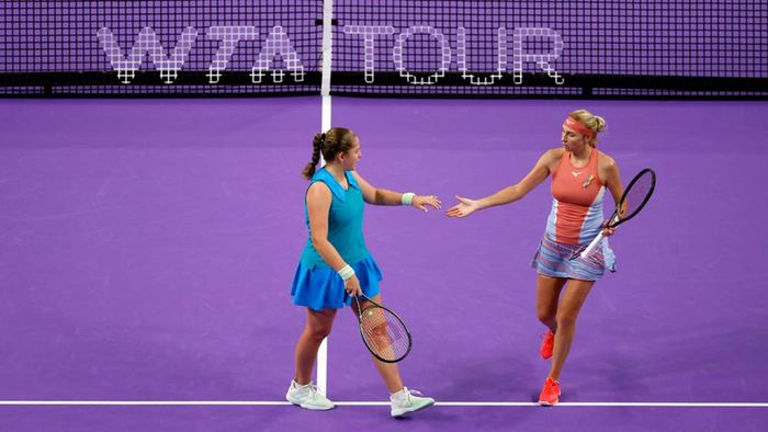 Киченок получила массаж от второй ракетки мира после полуфинала Итогового турнира WTA