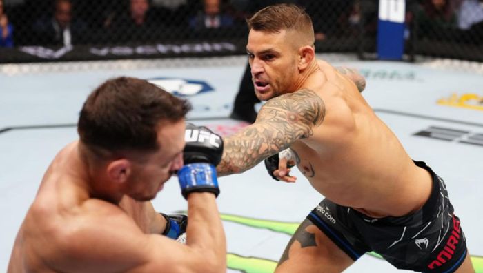 Боєць UFC у кривавому бою знищив суперника больовим прийомом – брутальні кадри