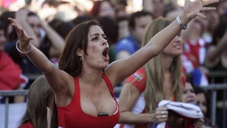 Лариса Рикельме на ЧМ-2010 / Фото АР Лариса Рикельме на ЧМ-2010 / Фото АР