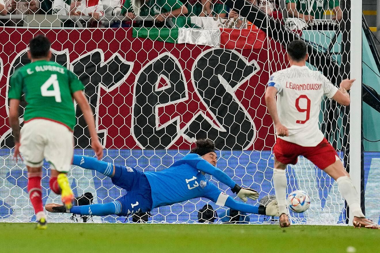 Очоа проти Лєвандовскі / Фото Marca