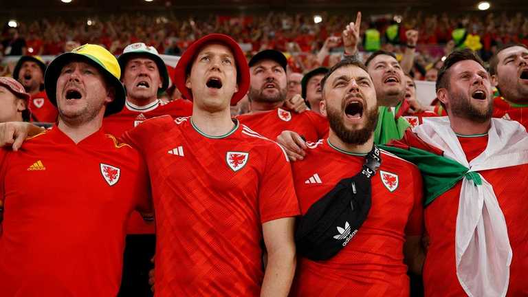 Вболівальники збірної Уельсу / Фото Reuters Вболівальники збірної Уельсу / Фото Reuters