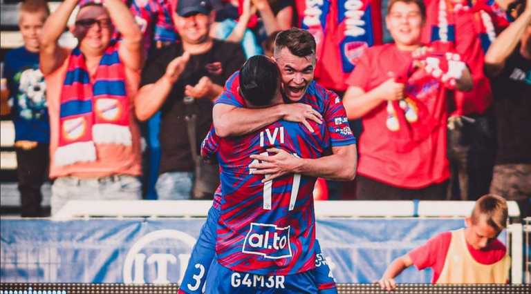 Владислав Кочергін з партнером по команді / фото ФК Ракув Владислав Кочергін з партнером по команді / фото ФК Ракув