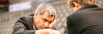 Україна зазнала першої поразки на ЧС з шахів, але пробилась у плей-офф
