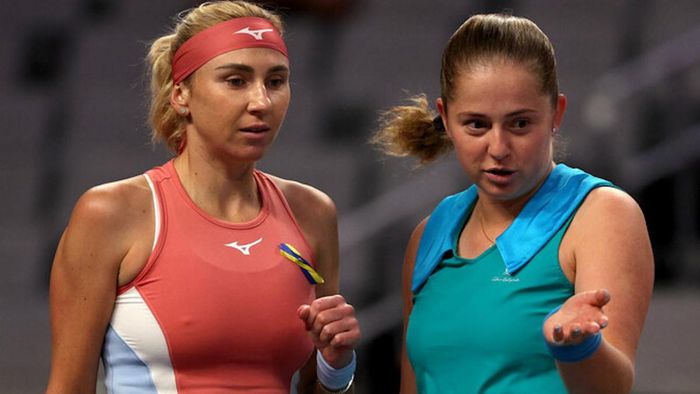Кіченок у парі з латвійкою програли росіянці на старті Підсумкового турніру WTA