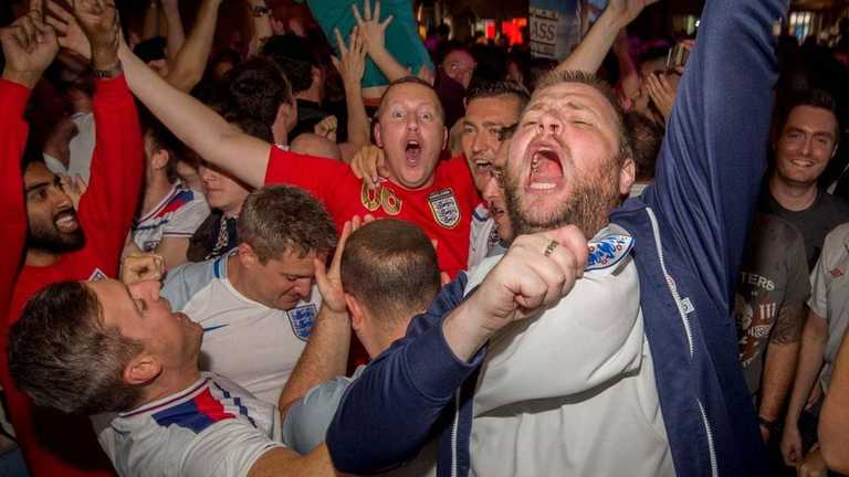 Болельщики сборной Англии / Фото Birminghammail Болельщики сборной Англии / Фото Birminghammail