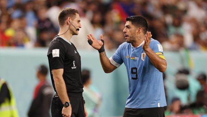 "Чому вони завжди проти Уругваю?": Суарес звинуватив ФІФА у подвійних стандартах – перепало й арбітру
