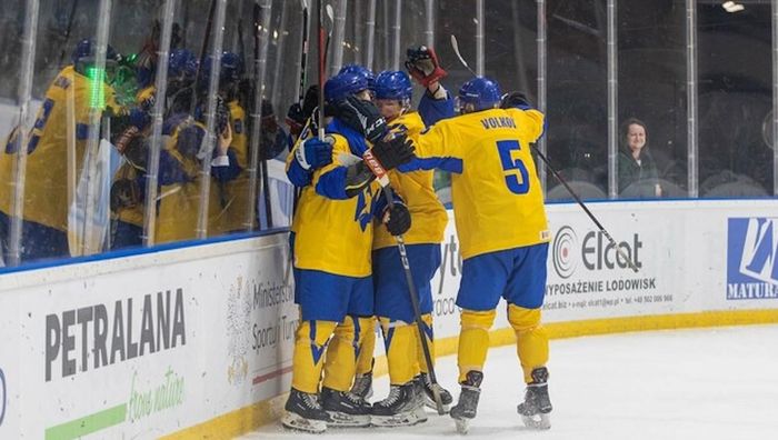 Украина U-20 одержала вторую подряд победу на ЧМ по хоккею
