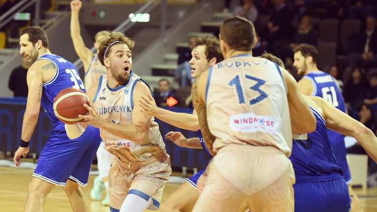 Будівельник невдало стартував у топ-16 / фото БК Будівельник Будівельник невдало стартував у топ-16 / фото БК Будівельник