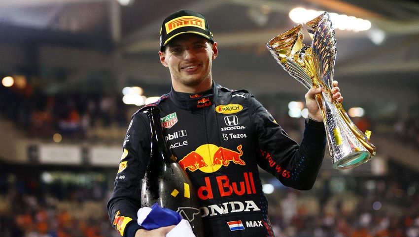 Чемпион Формулы-1 высказался по поводу смены команды