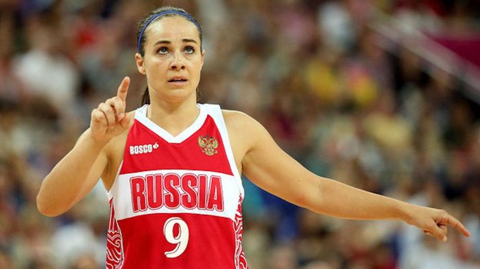 "Ты не можешь залезть в голову к маньяку": экс-баскетболистка сборной россии – об отношении к путину