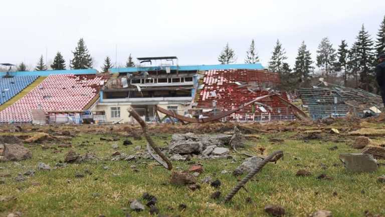 Стадіон Десни після приходу окупантів / фото Укрінформ Стадіон Десни після приходу окупантів / фото Укрінформ