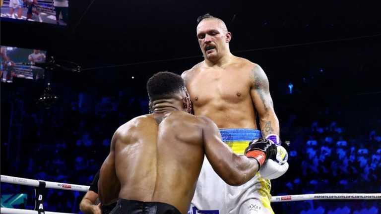 Олександр Усик у переможному бою з Ентоні Джошуа / фото з відкритих джерел Олександр Усик у переможному бою з Ентоні Джошуа / фото з відкритих джерел