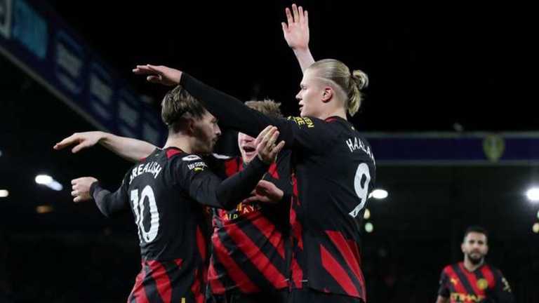 Манчестер Сити празднует победу над Лидсом / AFP Манчестер Сити празднует победу над Лидсом / AFP