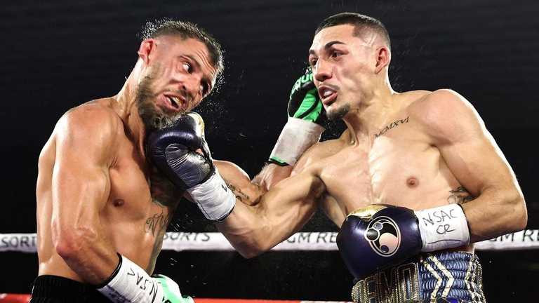 Василь Ломаченко та Теофімо Лопес / Фото Top Rank Василь Ломаченко та Теофімо Лопес / Фото Top Rank