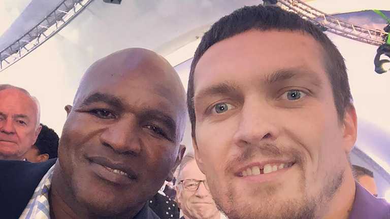 Холифилд и Усик / фото из соцсетей Холифилд и Усик / фото из соцсетей